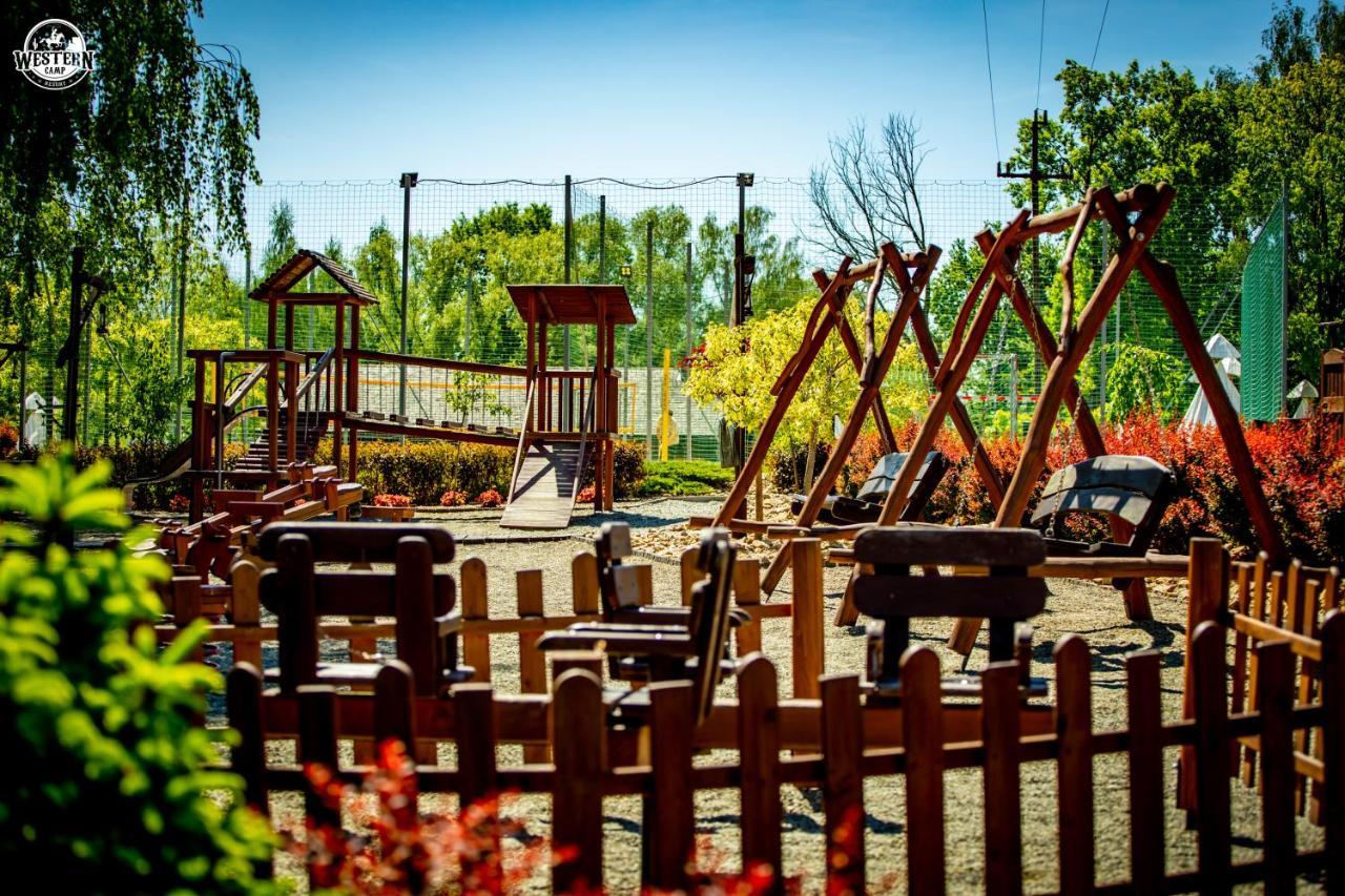 זאטור Western Camp Resort מראה חיצוני תמונה