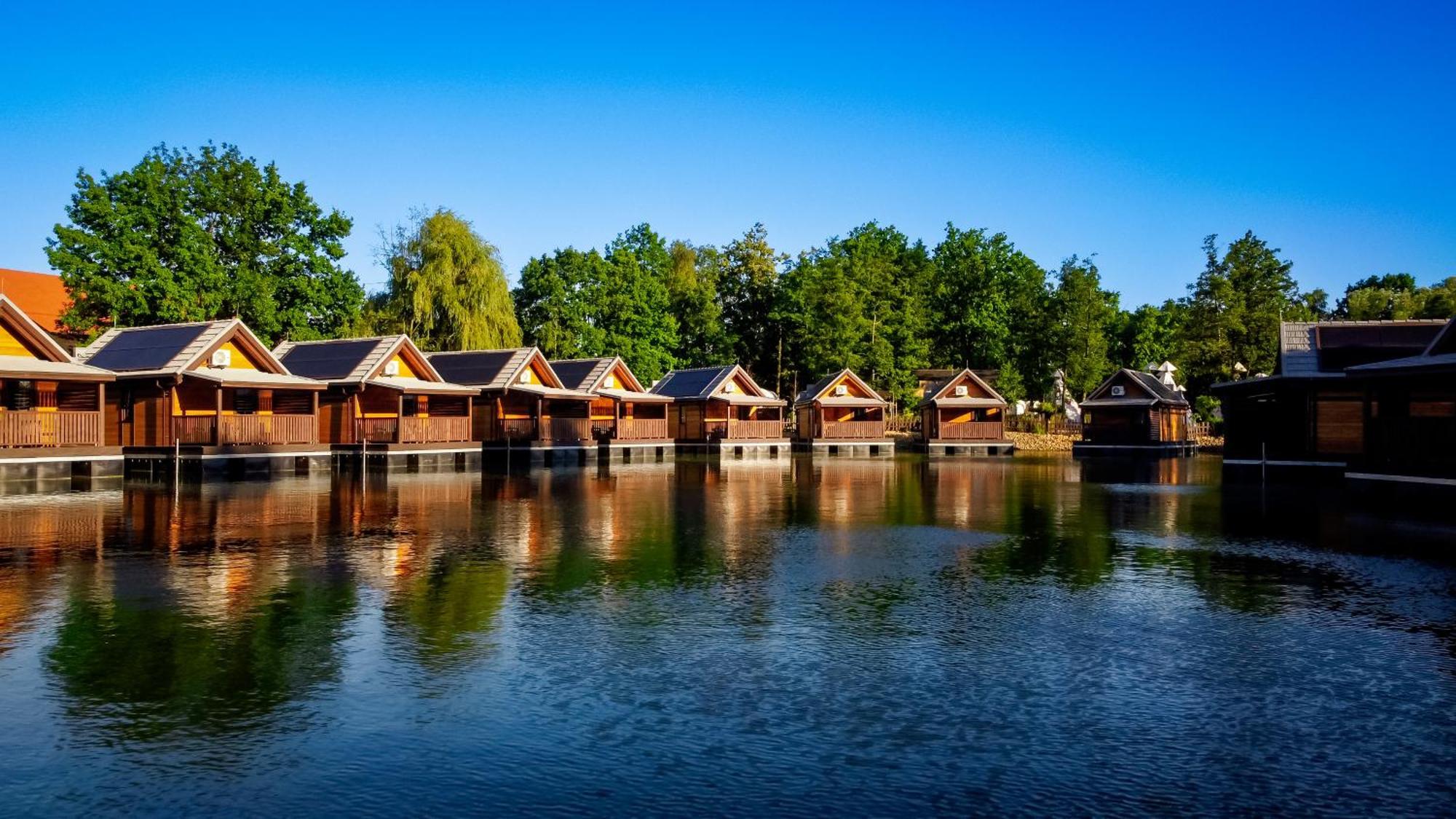 זאטור Western Camp Resort מראה חיצוני תמונה