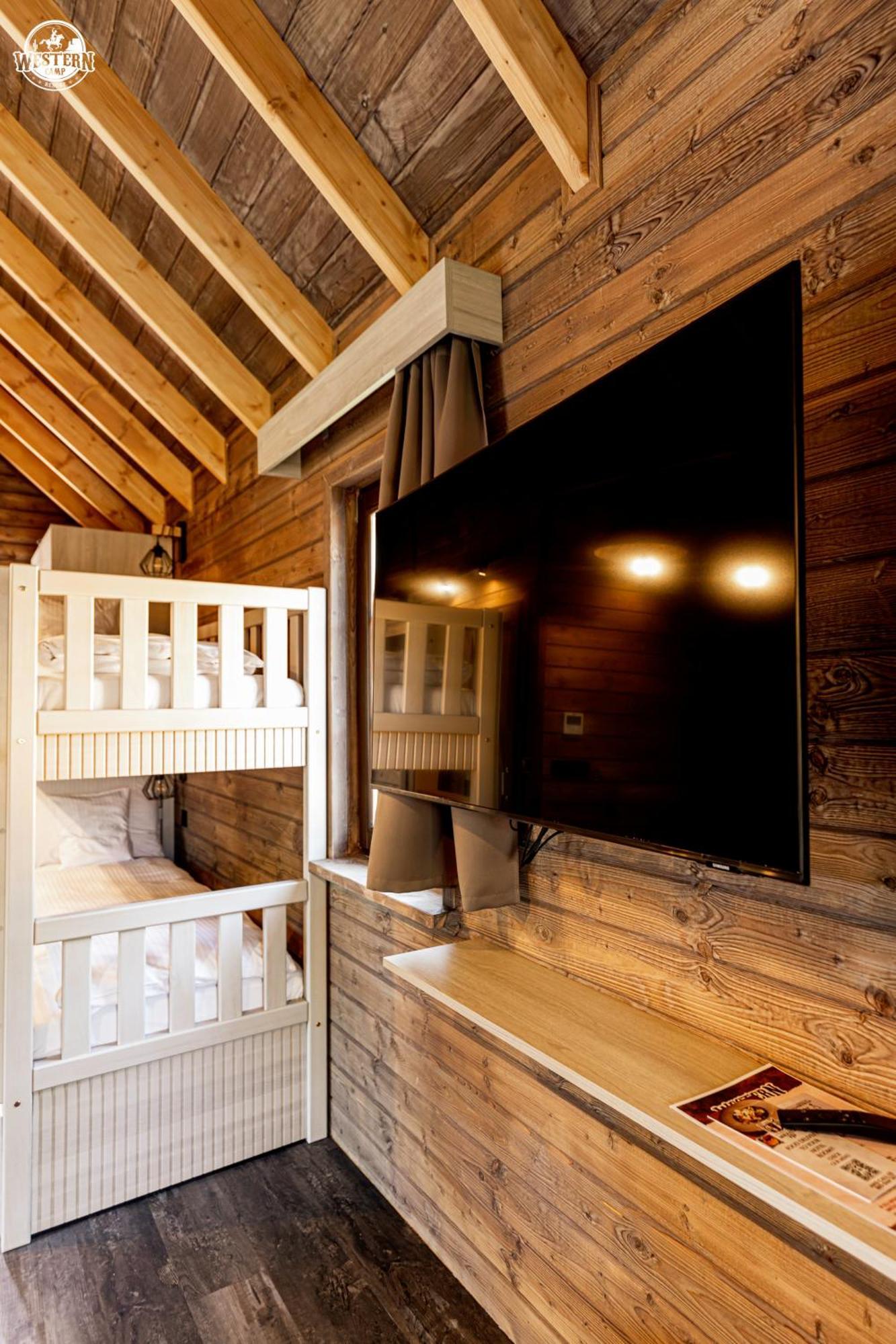 זאטור Western Camp Resort מראה חיצוני תמונה