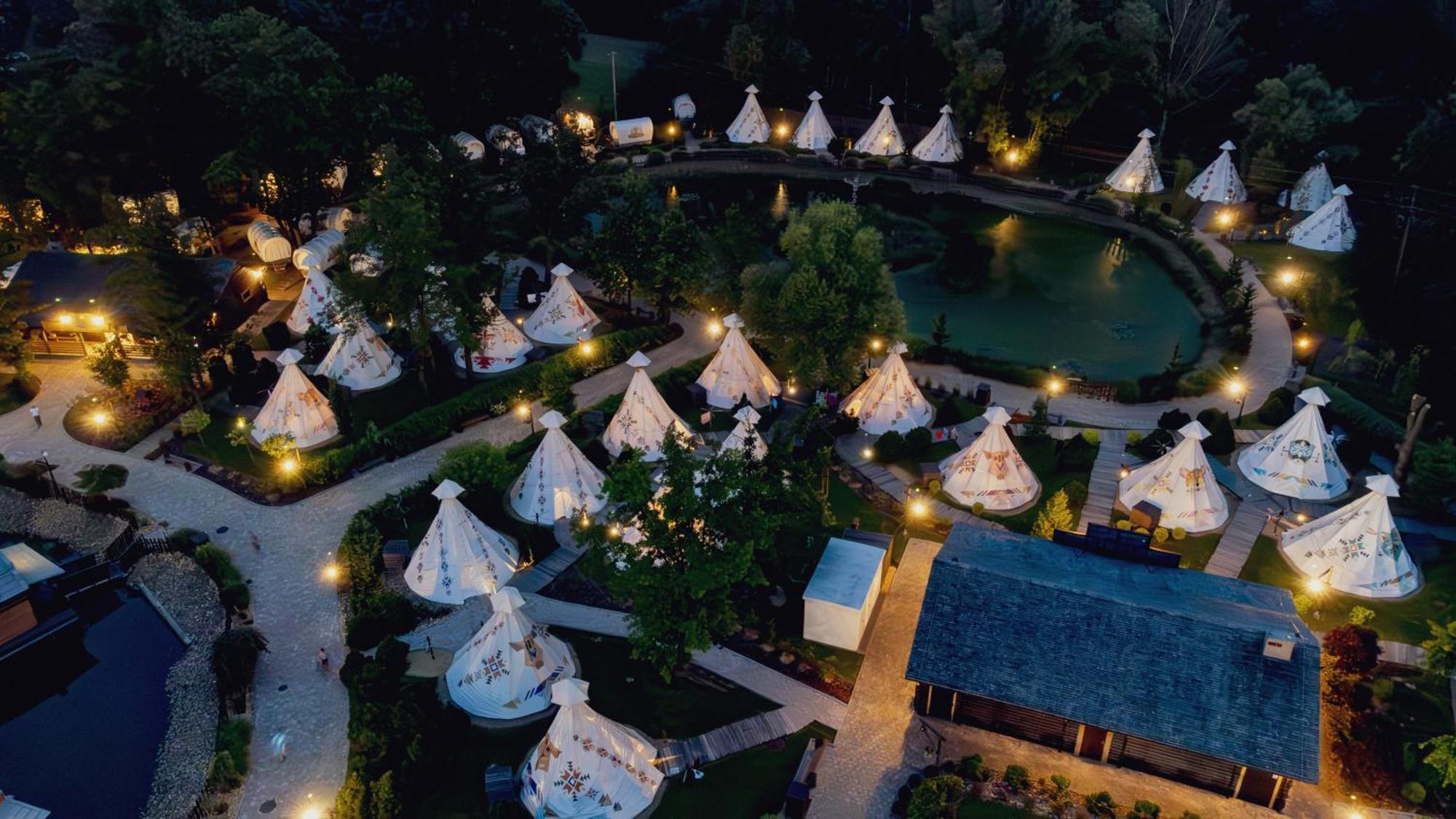 זאטור Western Camp Resort מראה חיצוני תמונה