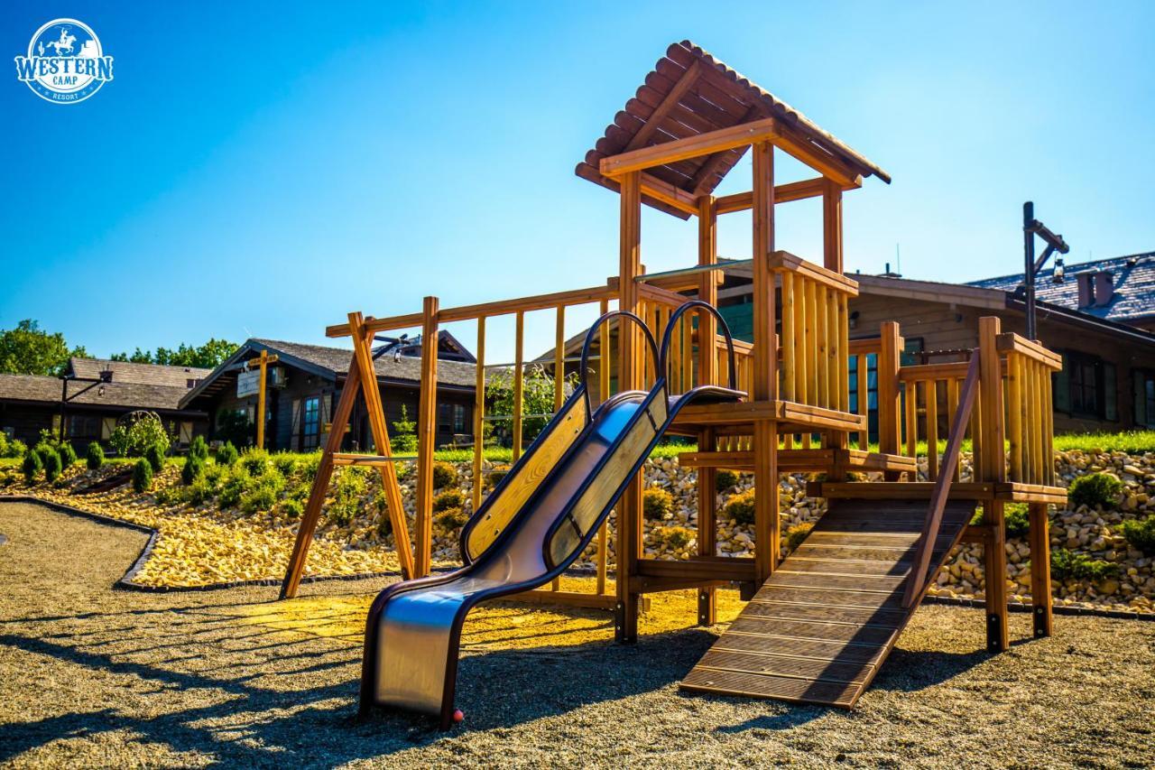 זאטור Western Camp Resort מראה חיצוני תמונה